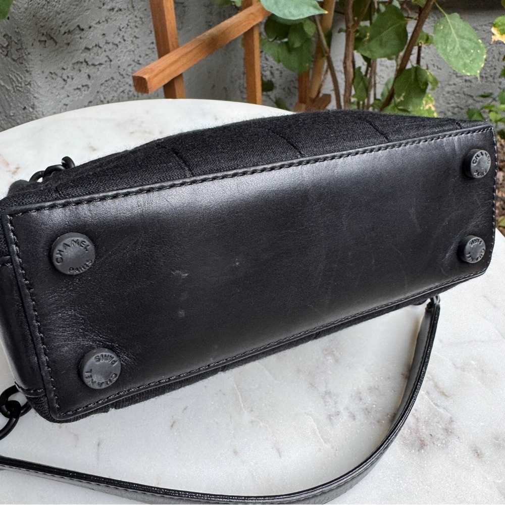 Chanel Y2K Jersey Chocolate Bar Shoulder Bag - Picture 10 of 13